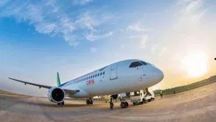 国产高新飞机视频,翱翔蓝天，引领未来科技