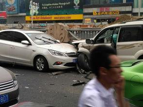 霸道撞国产车视频大全,视频大全揭秘惊险瞬间