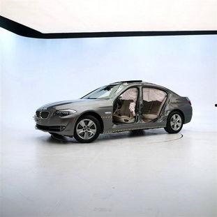 国产宝马5碰撞测试视频,安全性能全面解析